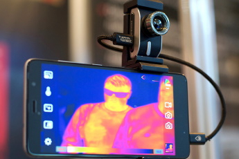 Первый в мире профессиональный тепловизор Thermal Expert для сматрфонов, планшетов и мобильных устройств