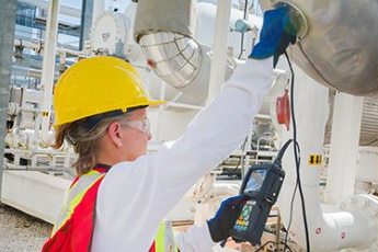 Высокотемпературный ультразвуковой (УЗ) контроль при температурах превышающих 50° С или 125° F