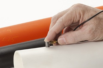 Ручные и автоматизированные ультразвуковые измерения толщины стенки пластиковых труб и трубок